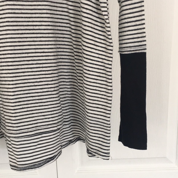 Relaxed fit striped lightweight sweater - Picture 3 of 4